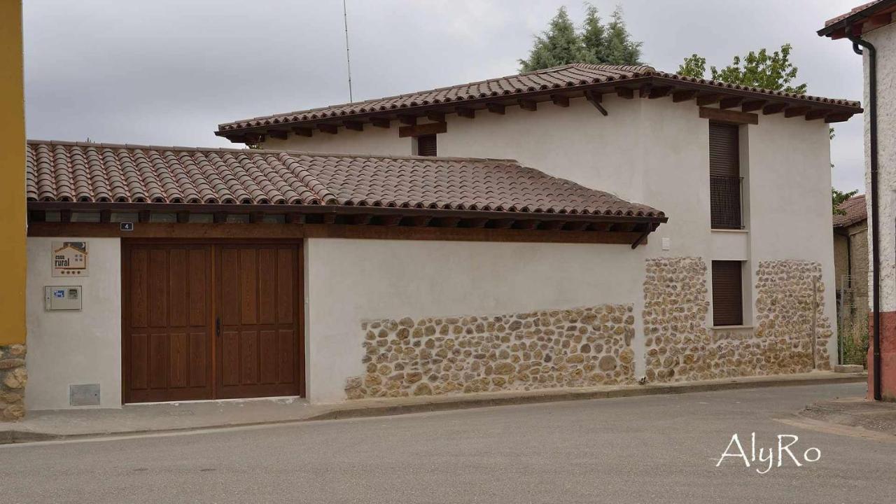 El Vallin De Lan Cerezales del Condado Exterior photo