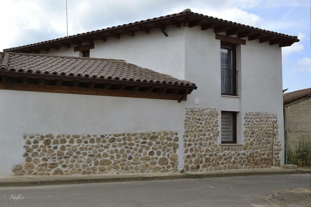 El Vallin De Lan Cerezales del Condado Exterior photo